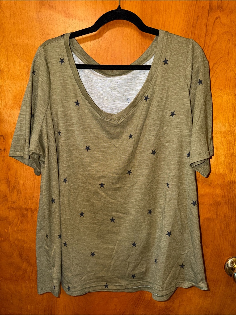 Lane Bryant 18/20 Relaxed Olive Star Print Women’s Tee